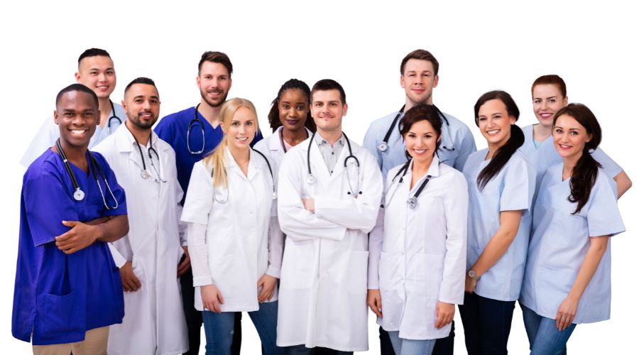 gruppo di 12 persone tra medici e dentisti (sei figure femminili e sei maschili)